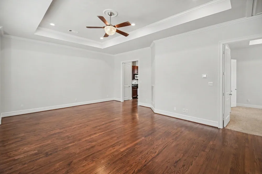 1744 W 25th Street Houston, TX 77008