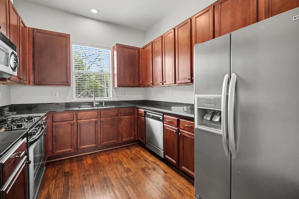 1744 W 25th Street Houston, TX 77008
