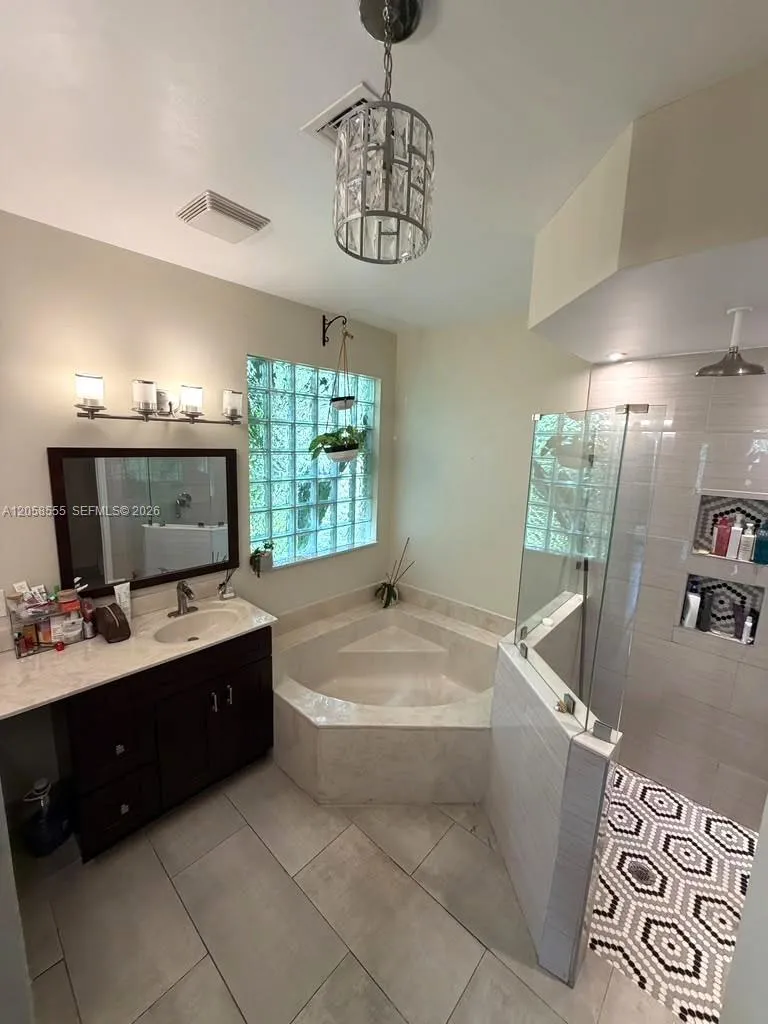 13237 NW 15th Ct Pembroke Pines, FL 33028