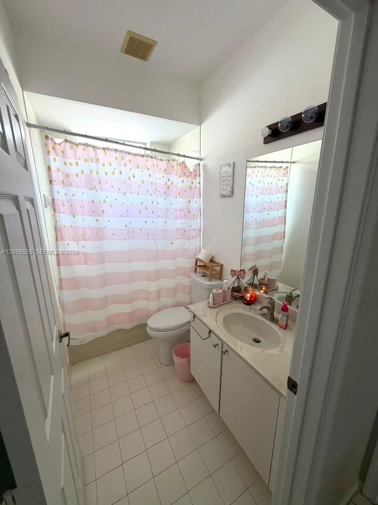 13237 NW 15th Ct Pembroke Pines, FL 33028