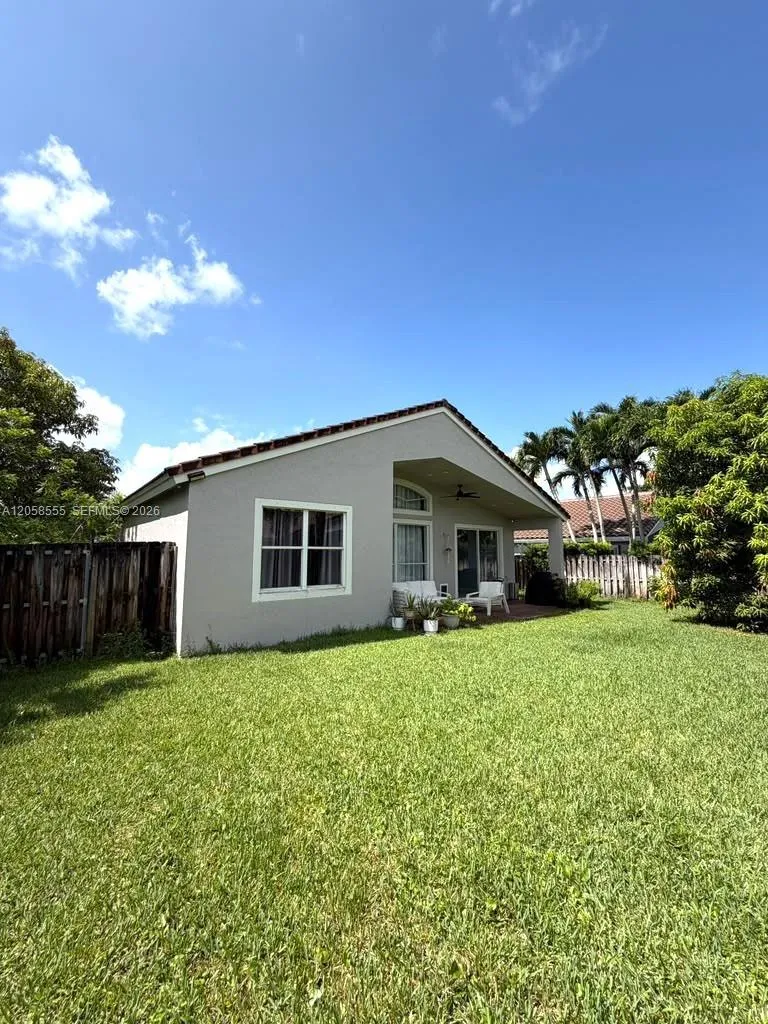 13237 NW 15th Ct Pembroke Pines, FL 33028