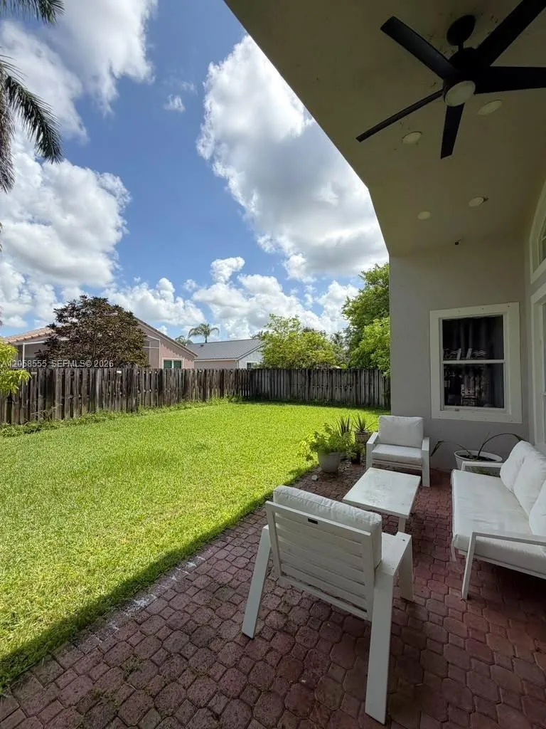 13237 NW 15th Ct Pembroke Pines, FL 33028