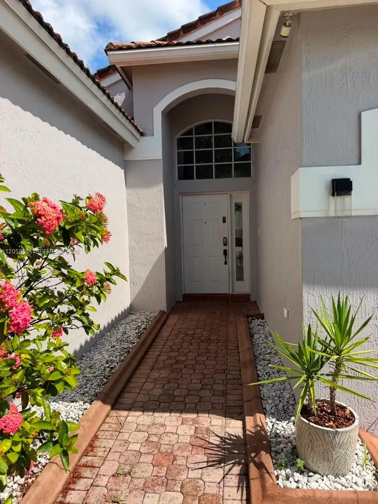 13237 NW 15th Ct Pembroke Pines, FL 33028