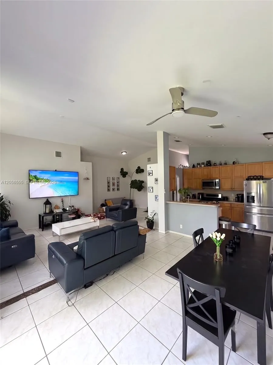 13237 NW 15th Ct Pembroke Pines, FL 33028