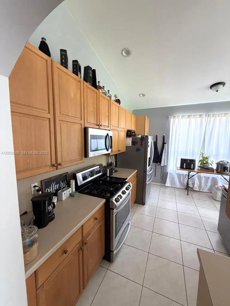 13237 NW 15th Ct Pembroke Pines, FL 33028