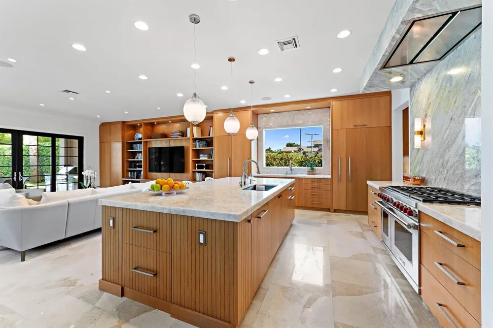 18610 SE Saint Augustine Way Tequesta, FL 33469
