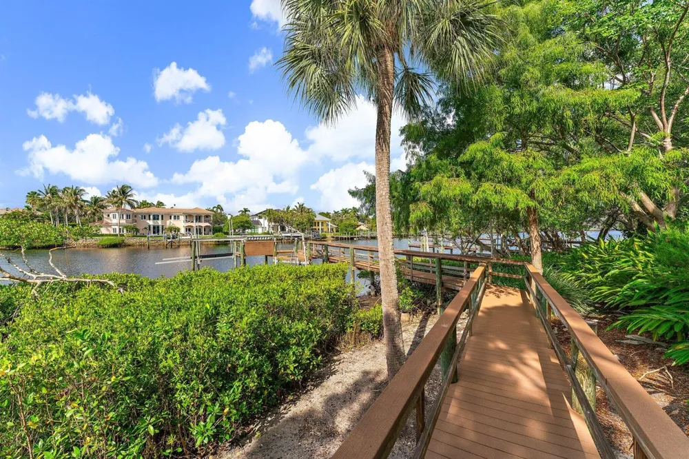 18610 SE Saint Augustine Way Tequesta, FL 33469