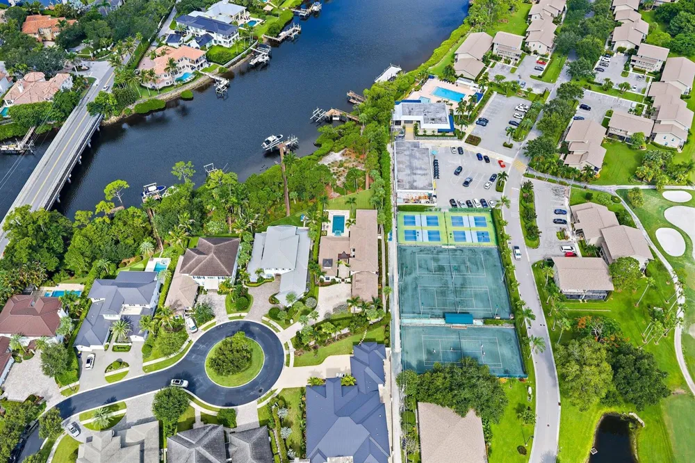 18610 SE Saint Augustine Way Tequesta, FL 33469