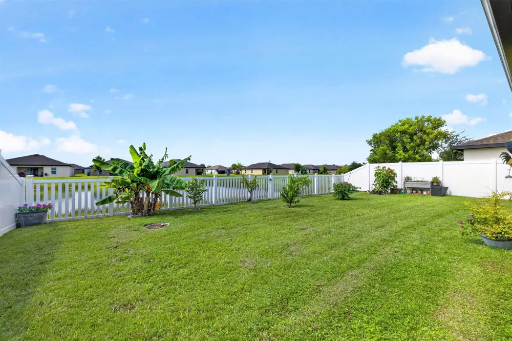 5521 Fantasy Drive Fort Pierce, FL 34947