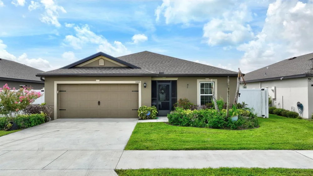 5521 Fantasy Drive Fort Pierce, FL 34947