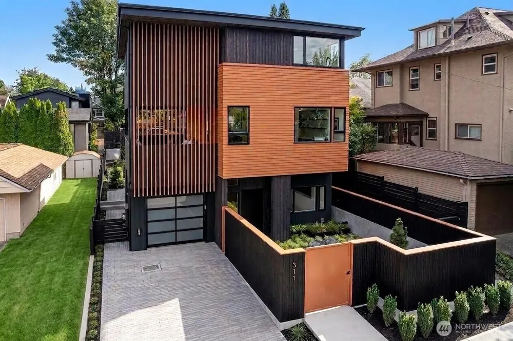 311 NE 59th Street Seattle, WA 98105