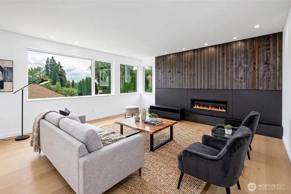 311 NE 59th Street Seattle, WA 98105