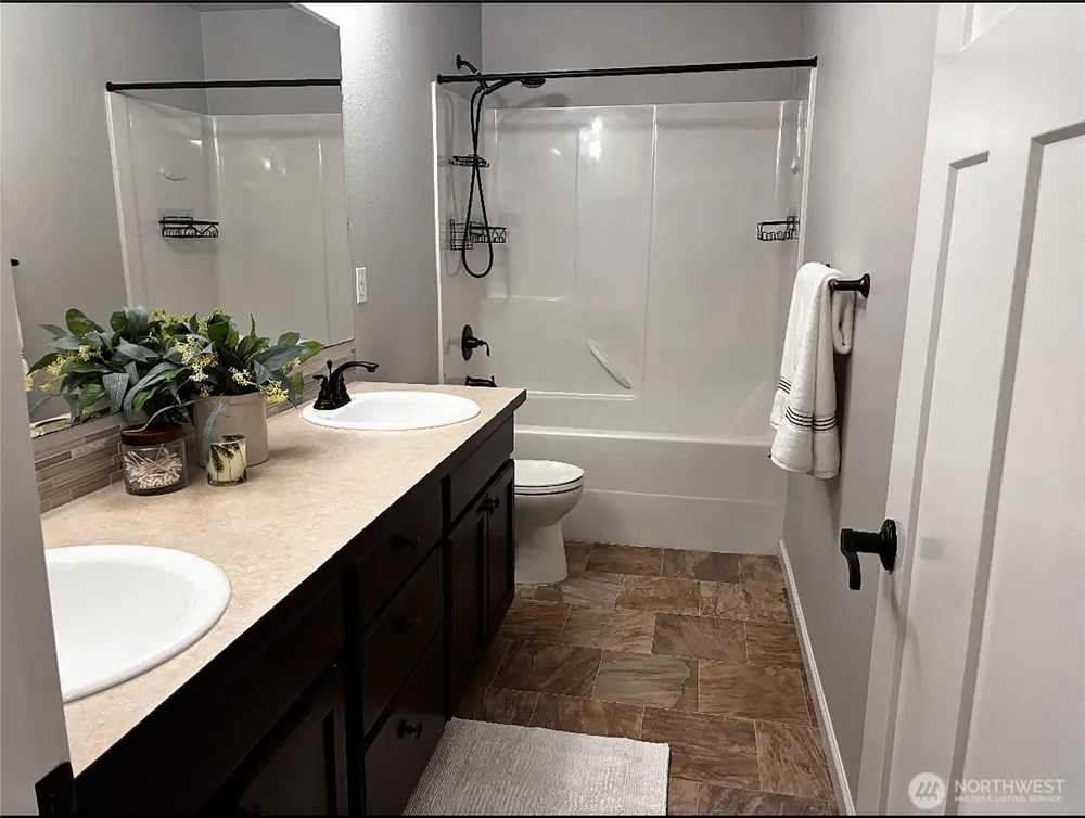4335 Dudley Drive NE Olympia, WA 98516