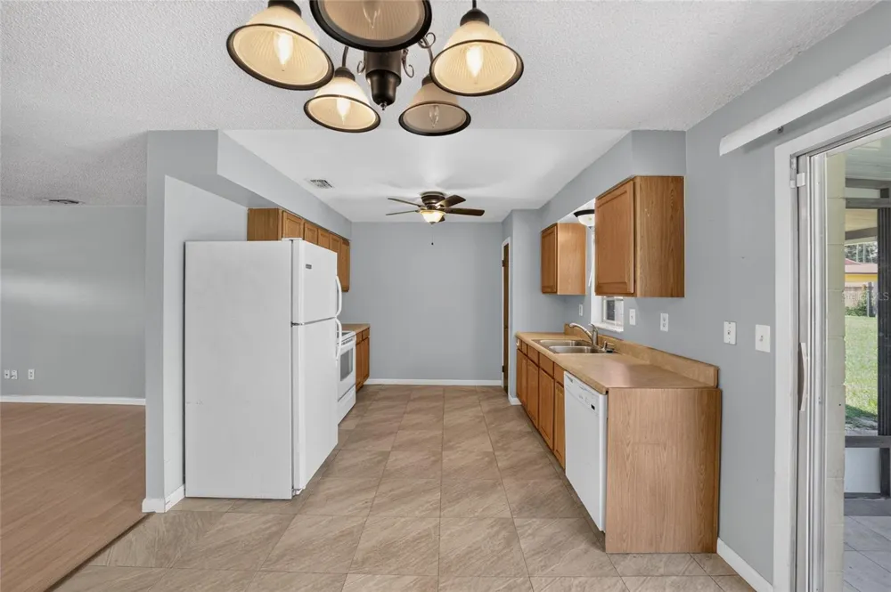 5245 SE 107TH PLACE Belleview, FL 34420