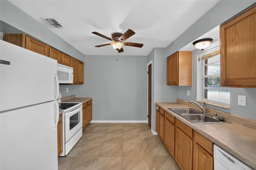 5245 SE 107TH PLACE Belleview, FL 34420