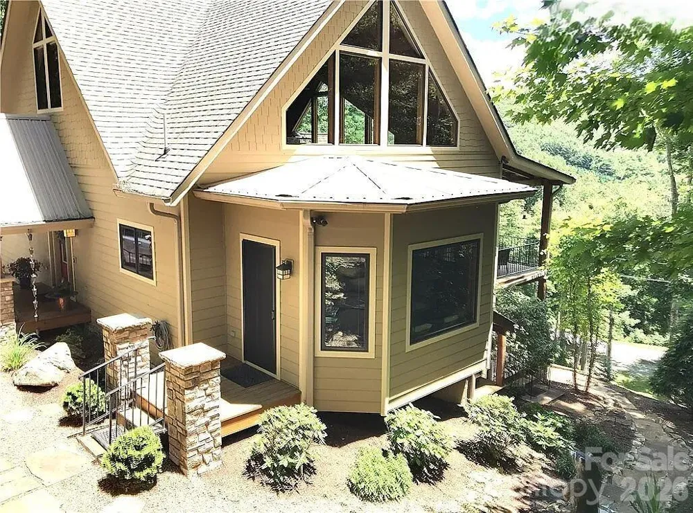 811 Hemlock Drive Newland, NC 28657