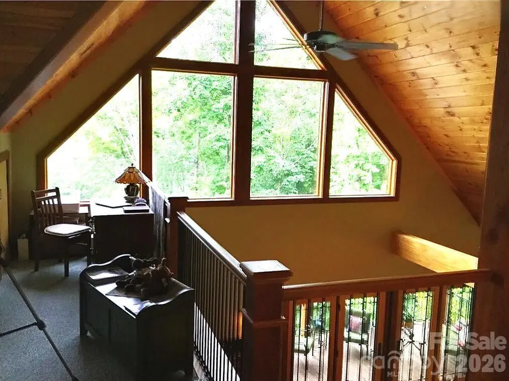 811 Hemlock Drive Newland, NC 28657