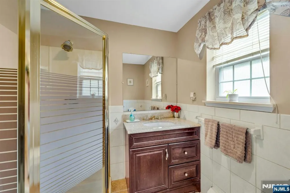 16 Shephard Road West Milford, NJ 07421