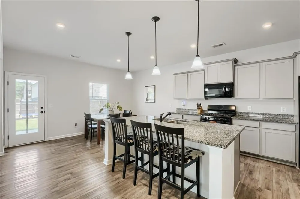 407 Larry Lane Adairsville, GA 30103