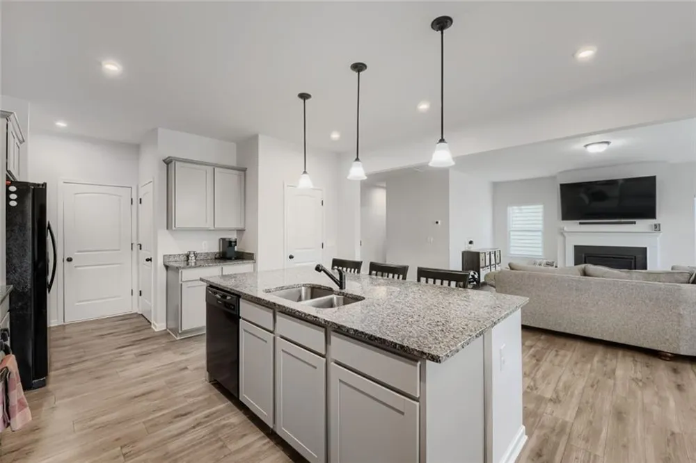 407 Larry Lane Adairsville, GA 30103