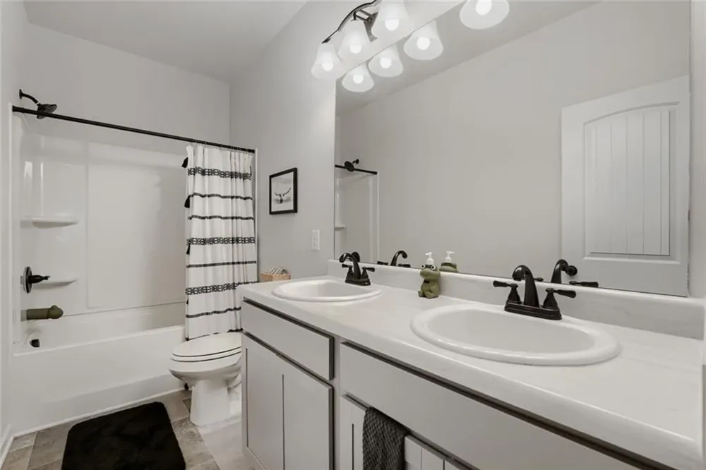 407 Larry Lane Adairsville, GA 30103