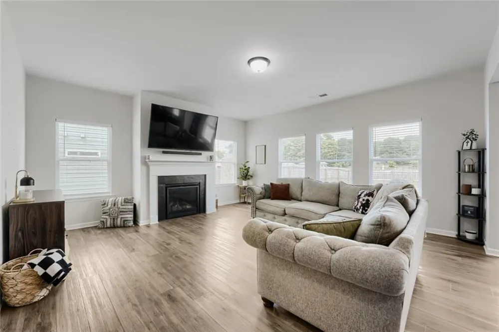 407 Larry Lane Adairsville, GA 30103