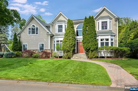 111 Magnolia Avenue