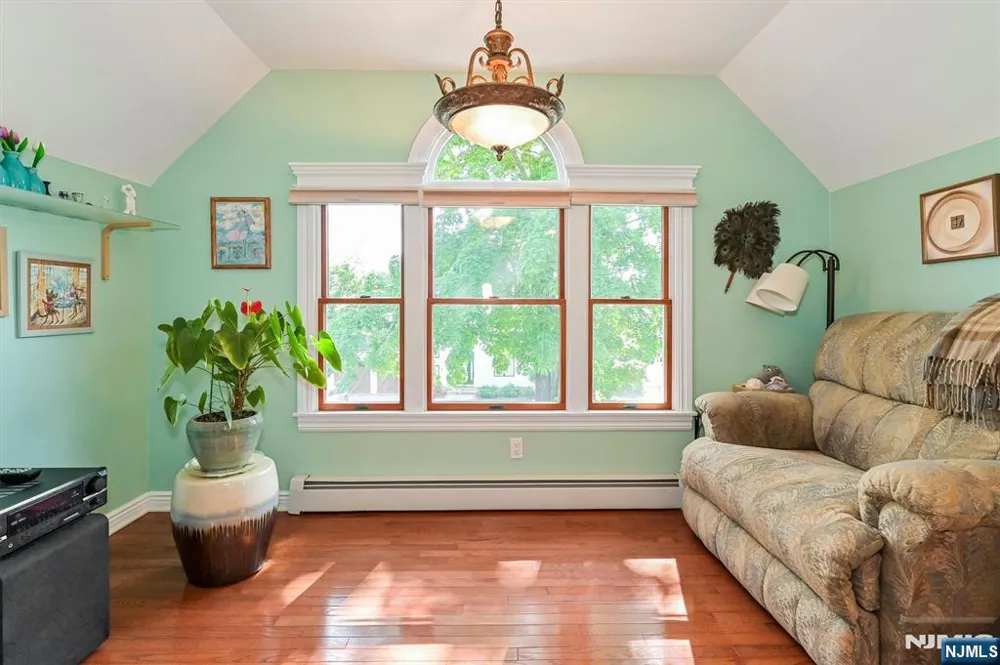 111 Magnolia Avenue Cresskill, NJ 07626