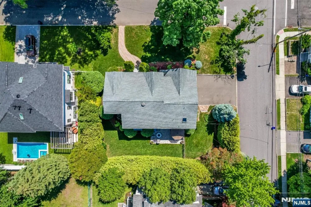 111 Magnolia Avenue Cresskill, NJ 07626