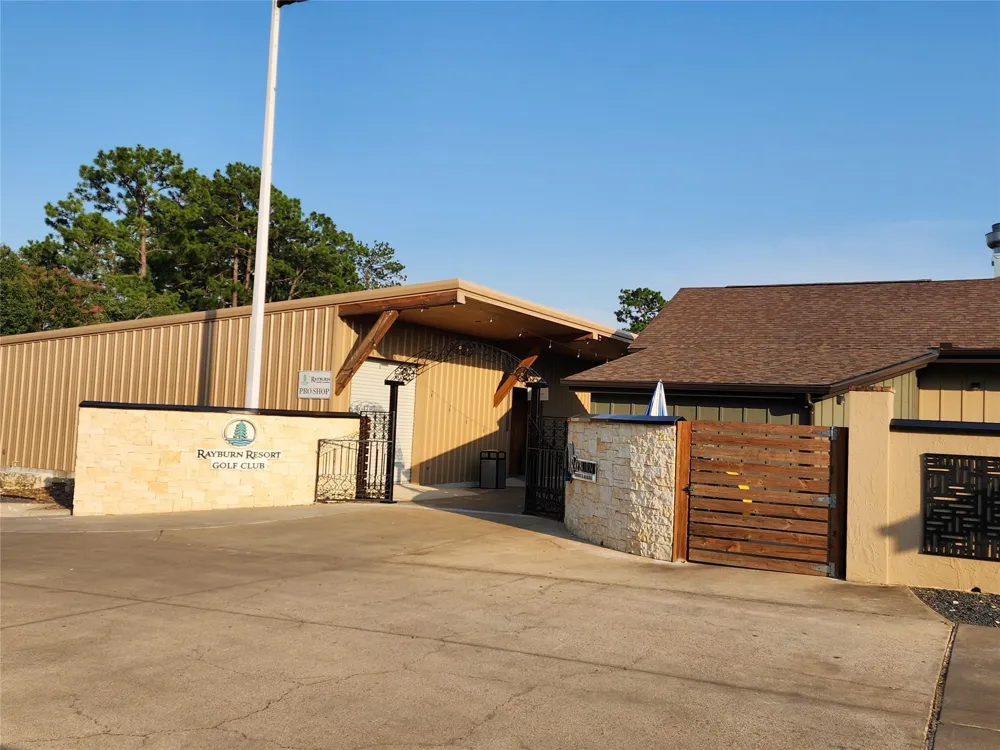 135 Arborcrest Drive Brookeland, TX 75931