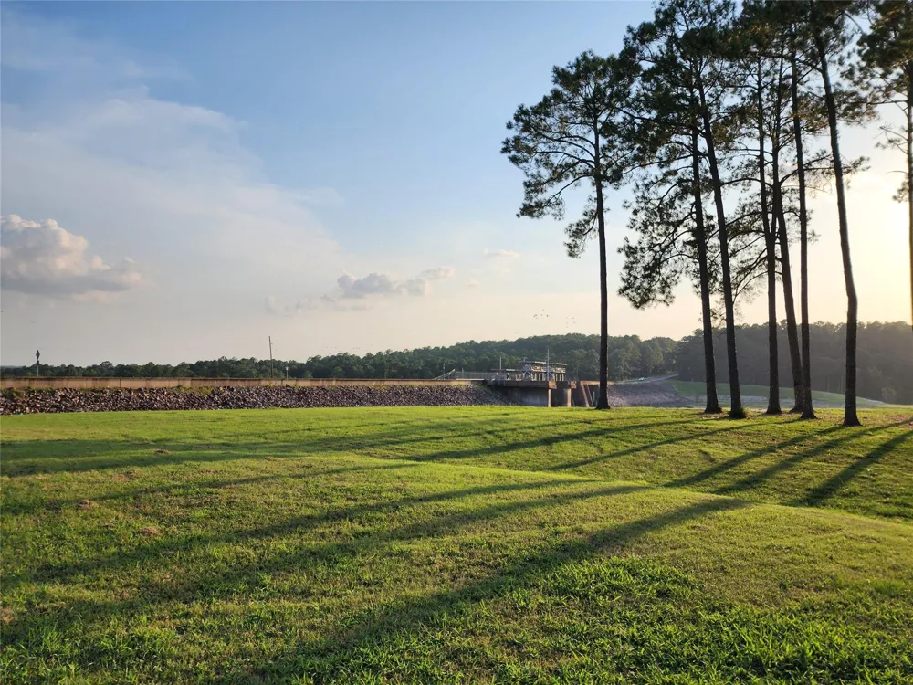 135 Arborcrest Drive Brookeland, TX 75931