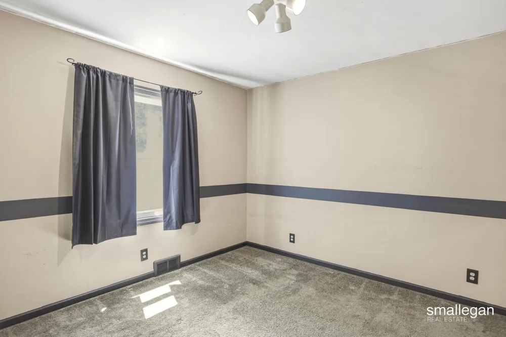 4005 Hendershot Avenue NW Grand Rapids, MI 49544