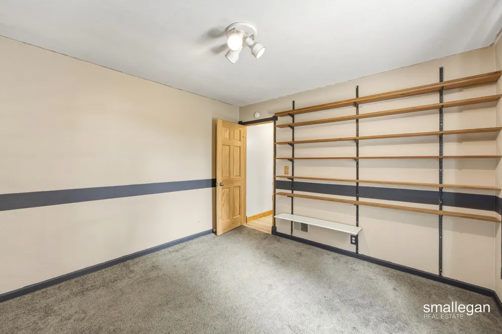 4005 Hendershot Avenue NW Grand Rapids, MI 49544
