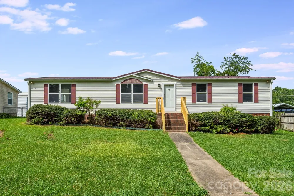 505 Crescent Way Horse Shoe, NC 28742