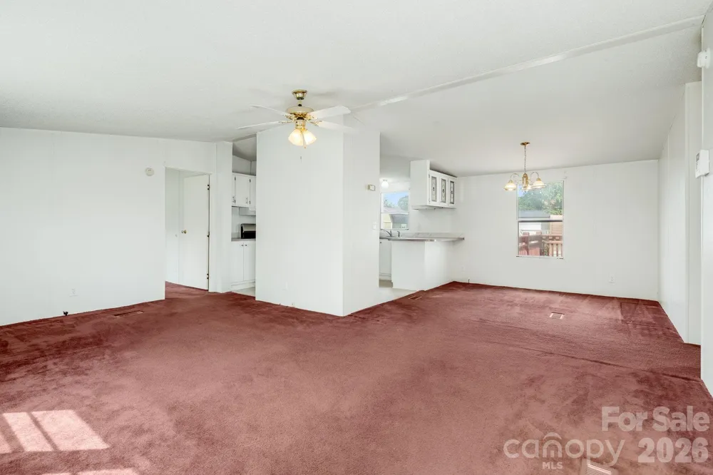505 Crescent Way Horse Shoe, NC 28742