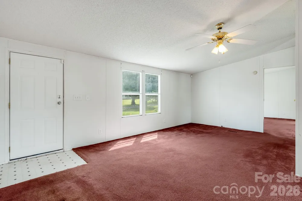 505 Crescent Way Horse Shoe, NC 28742