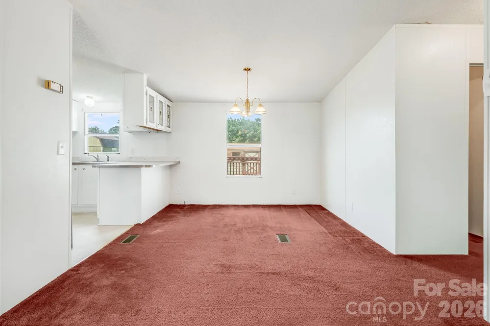 505 Crescent Way Horse Shoe, NC 28742