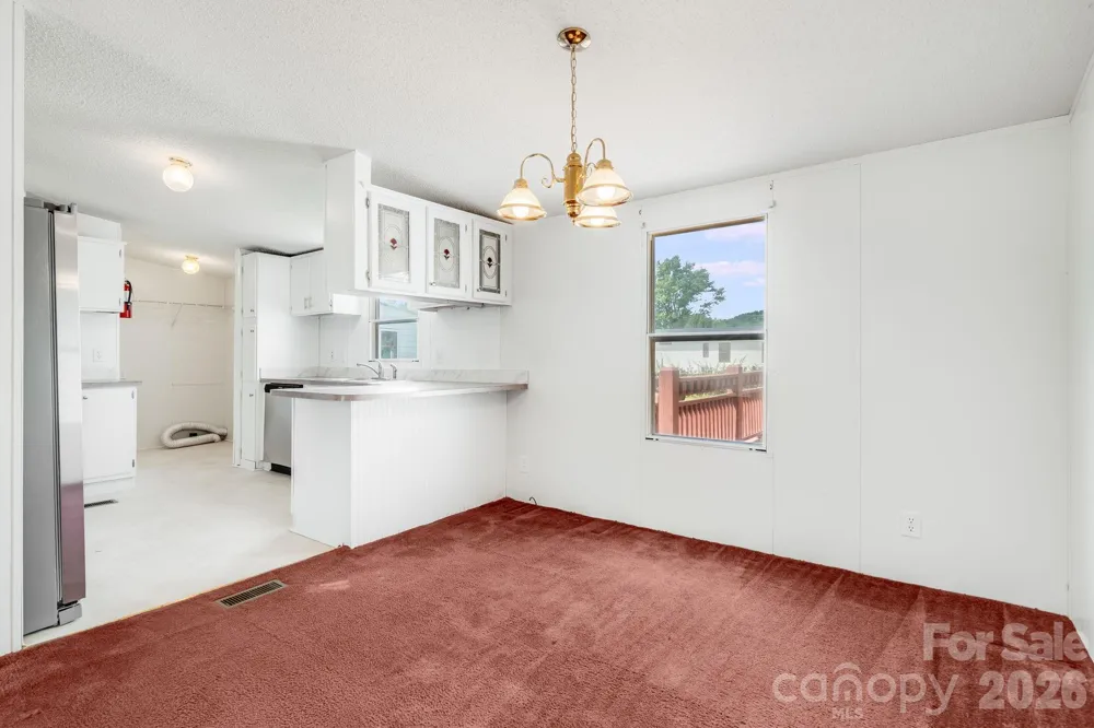 505 Crescent Way Horse Shoe, NC 28742