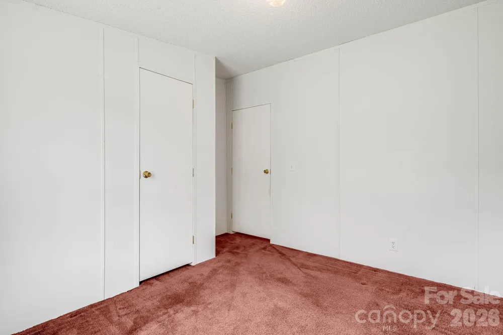 505 Crescent Way Horse Shoe, NC 28742