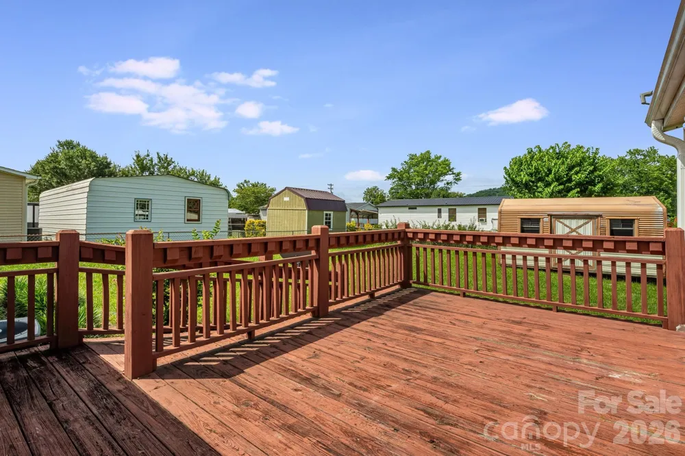 505 Crescent Way Horse Shoe, NC 28742