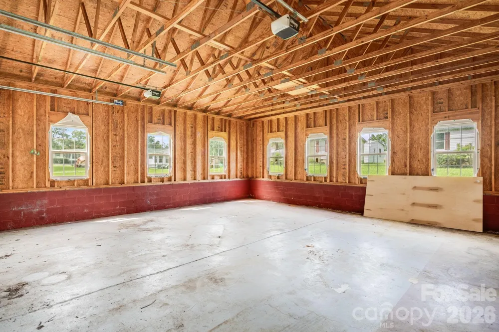 505 Crescent Way Horse Shoe, NC 28742