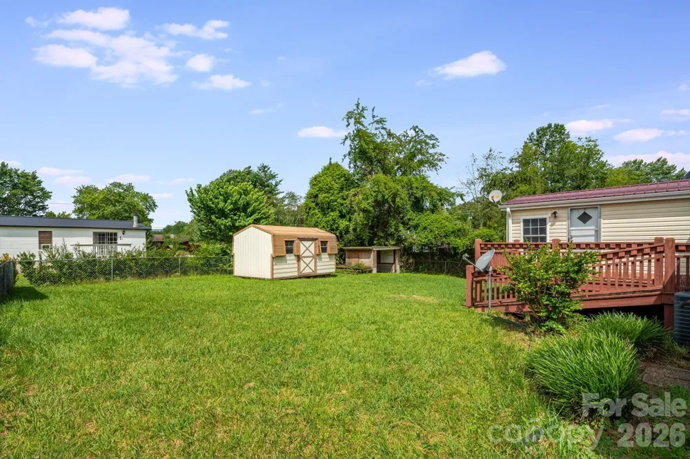 505 Crescent Way Horse Shoe, NC 28742