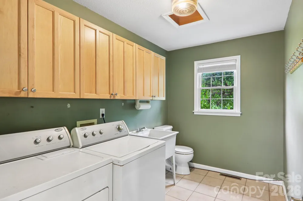 20 Amber Drive Horse Shoe, NC 28742