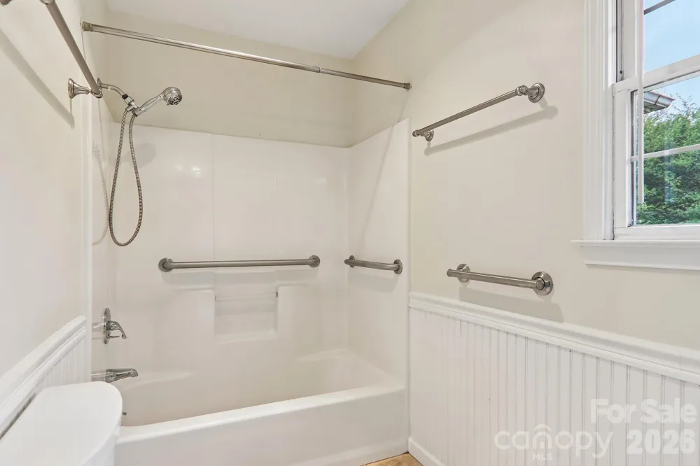 20 Amber Drive Horse Shoe, NC 28742