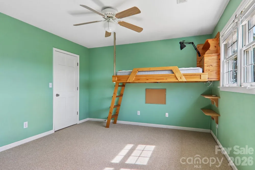 20 Amber Drive Horse Shoe, NC 28742