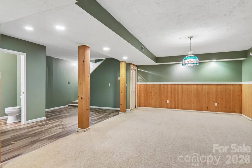 20 Amber Drive Horse Shoe, NC 28742
