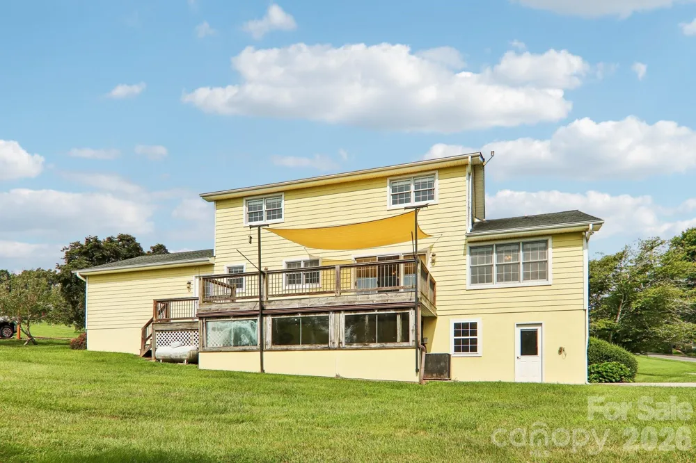 20 Amber Drive Horse Shoe, NC 28742
