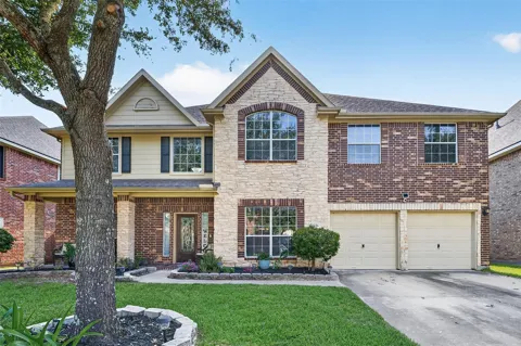 2221 Tracy Way