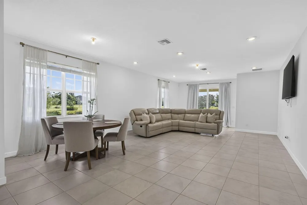 1332 Haywagon Trail Loxahatchee, FL 33470