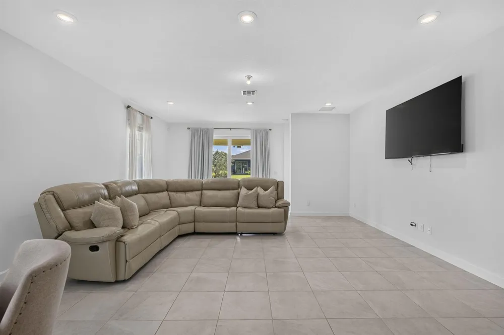 1332 Haywagon Trail Loxahatchee, FL 33470